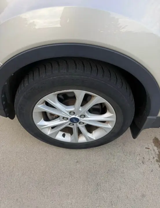 Ford Escape 2017 photo 3