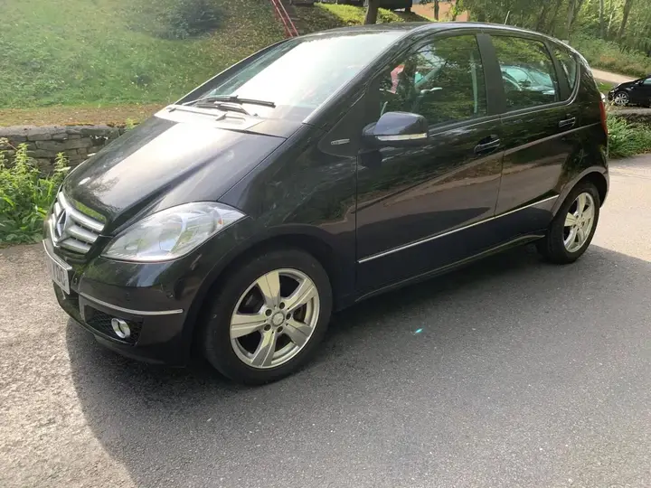 Mercedes-Benz A-Class 2010 photo 4