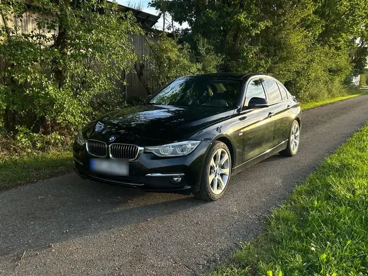 BMW F30