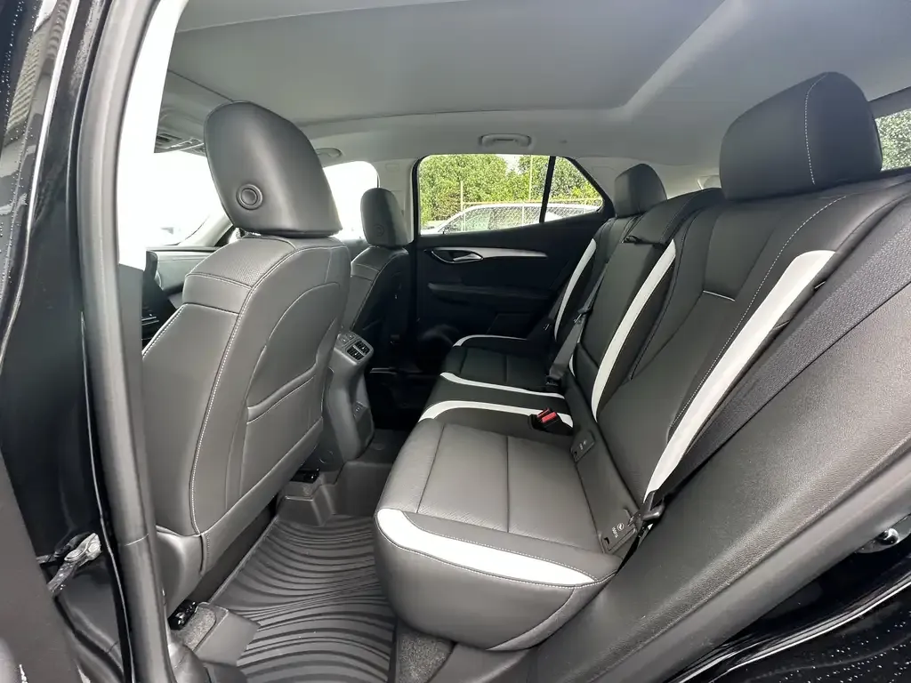 Buick Envision 2026 photo 5