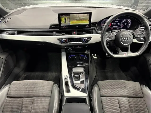 Audi A4 2020 photo 2