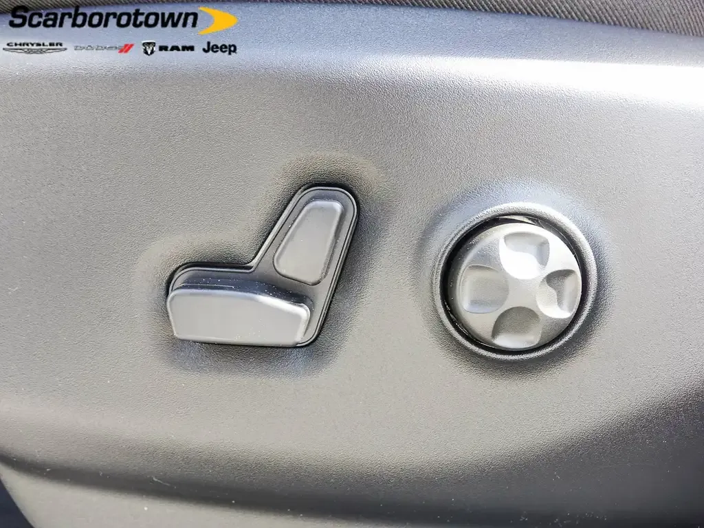 Chrysler Pacifica 2027 photo 4