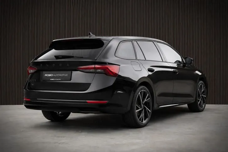 Skoda Octavia 2022 photo 2