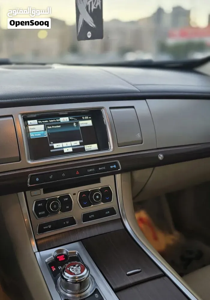 Jaguar Xf 2012 photo 4
