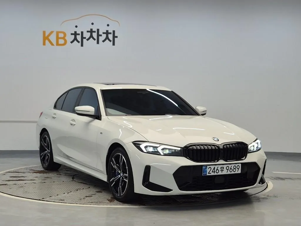 BMW 3 Series 2025 photo 4