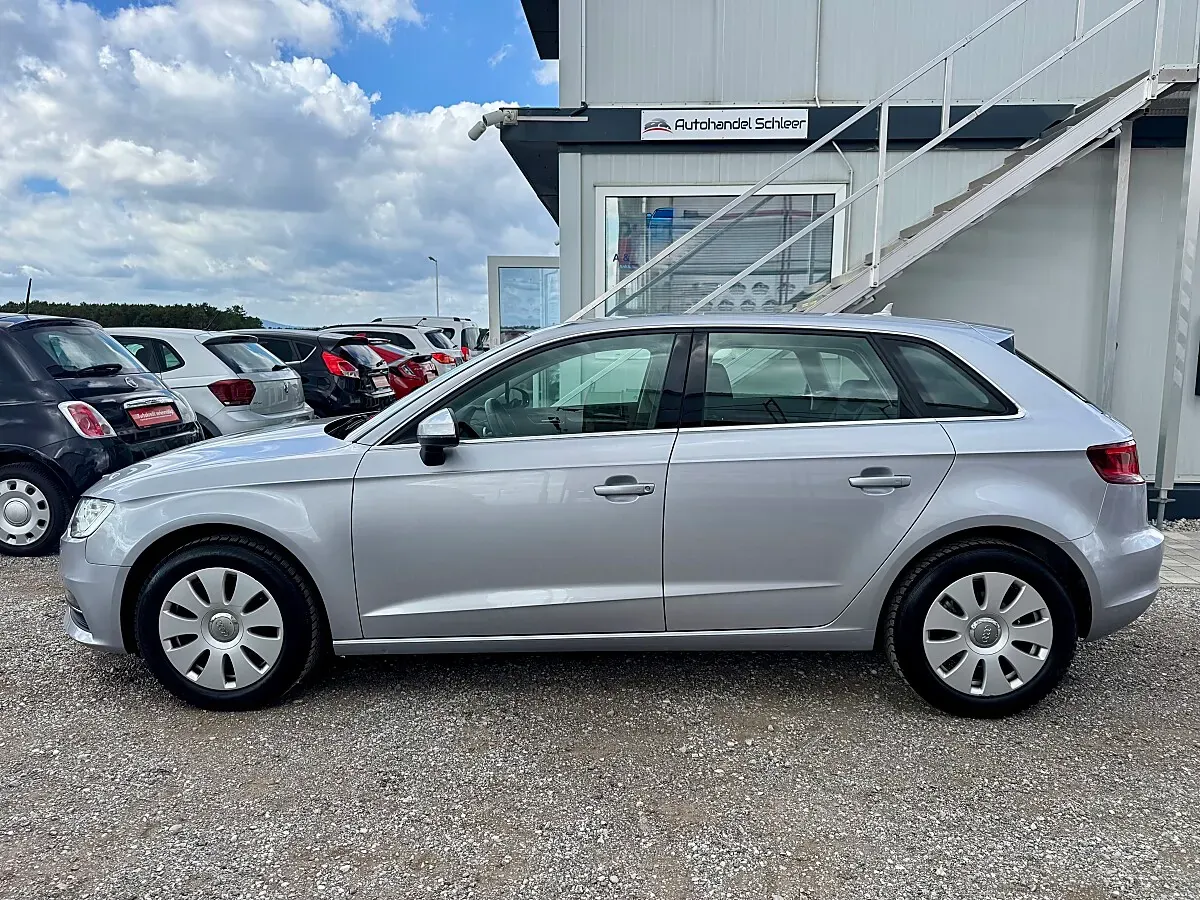 Audi A3 2015 photo 2