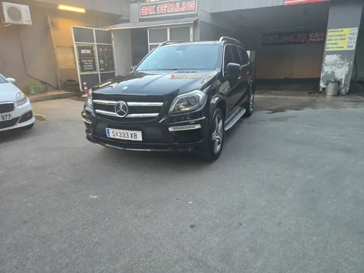 Mercedes-Benz Gl-Class