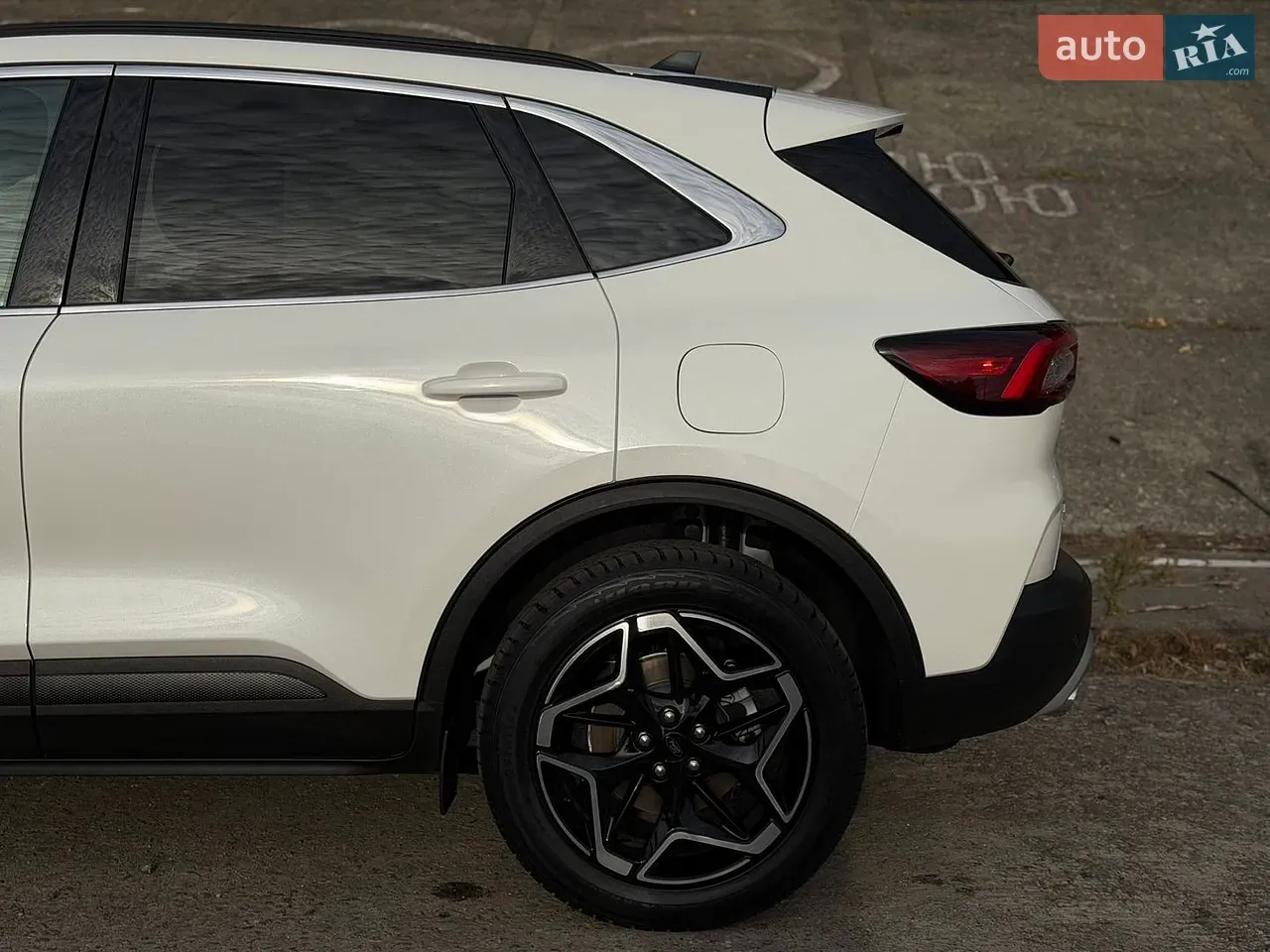 Ford Escape 2025 photo 3