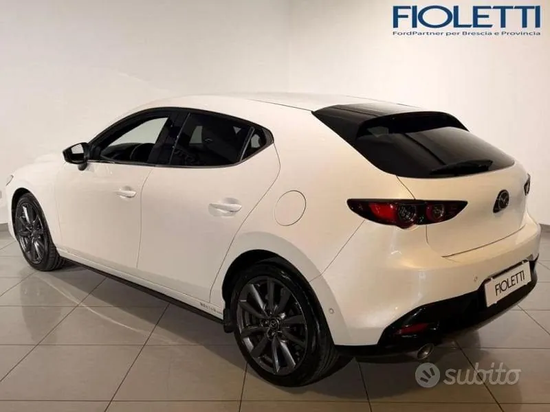 Mazda Mazda3 2019 photo 2