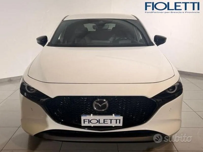 Mazda Mazda3 2019 photo 3