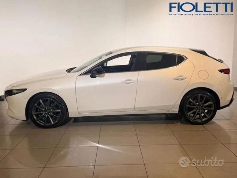Mazda Mazda3 2019 photo 4
