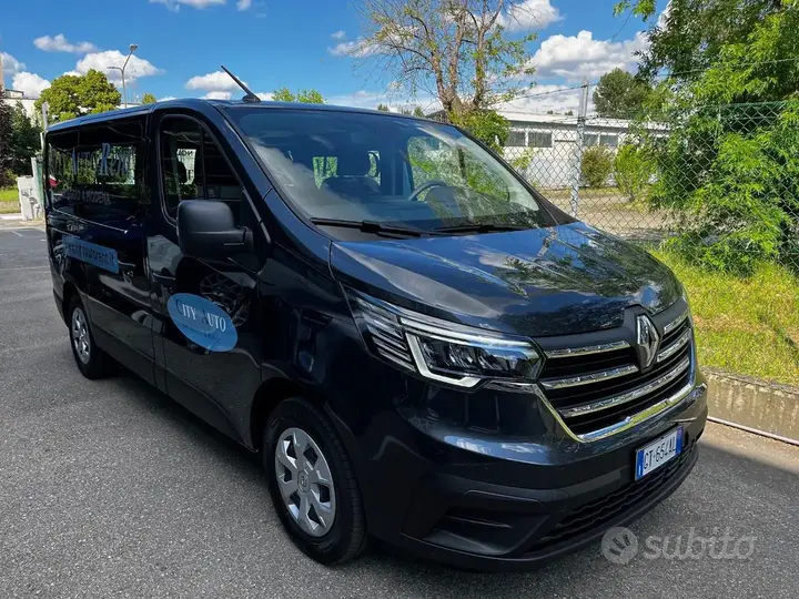 Renault Trafic 2024 photo 2