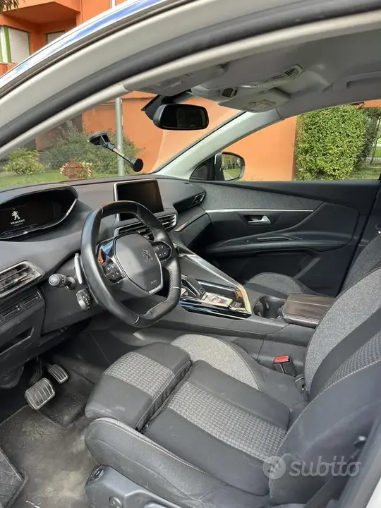 Peugeot 3008 2017 photo 2
