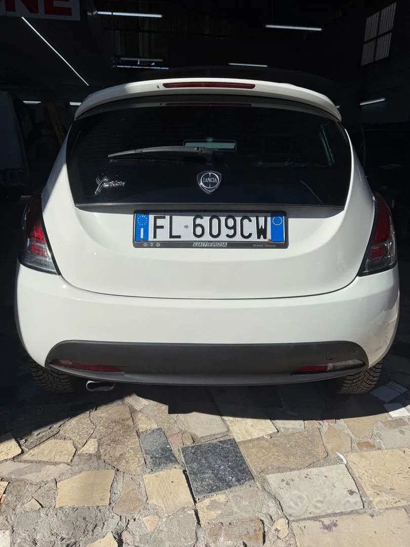 Lancia Ypsilon 2017 photo 4