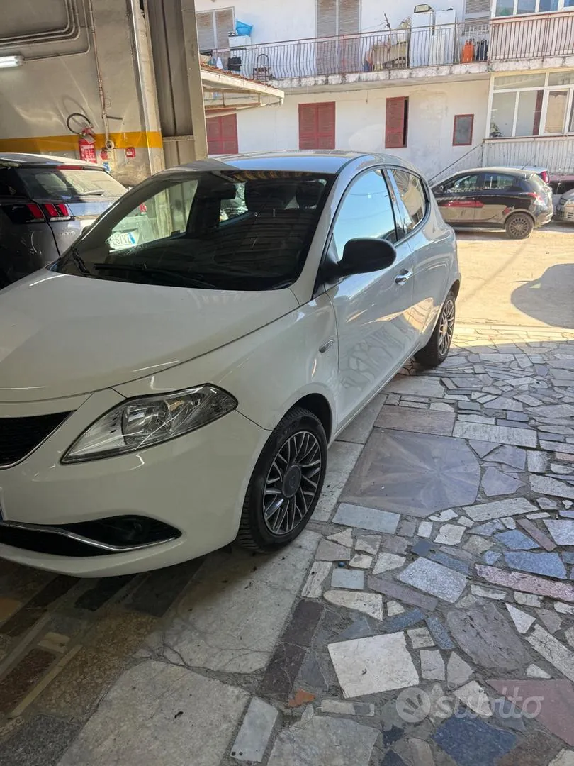 Lancia Ypsilon 2017 photo 3