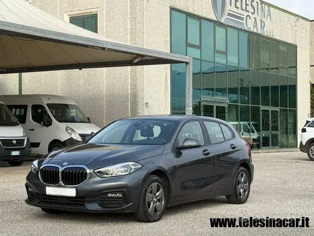BMW 1 Series 2020 photo 2