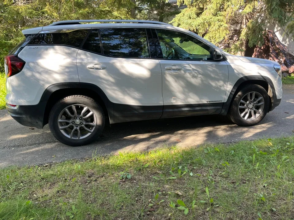 GMC Terrain 2022 photo 3