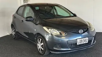 Mazda Demio 2007 photo 2