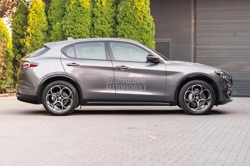 Alfa Romeo Stelvio 2023 photo 4