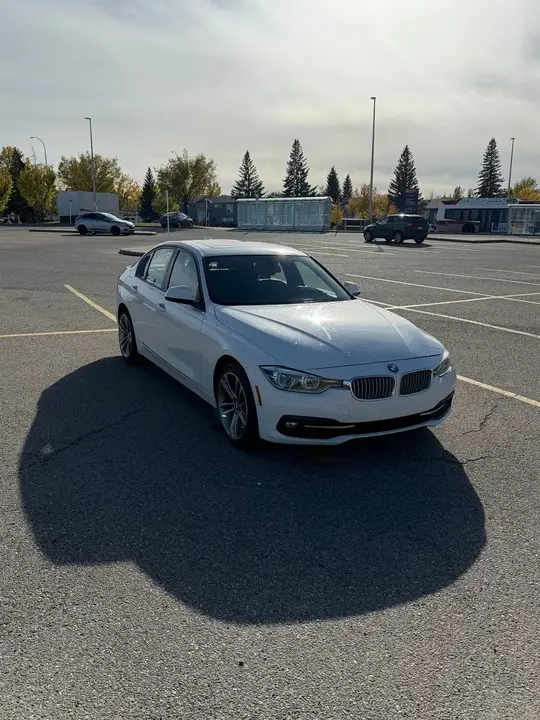 BMW 330I 2018 photo 2