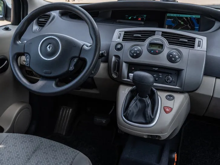 Renault Scénic 2007 photo 2