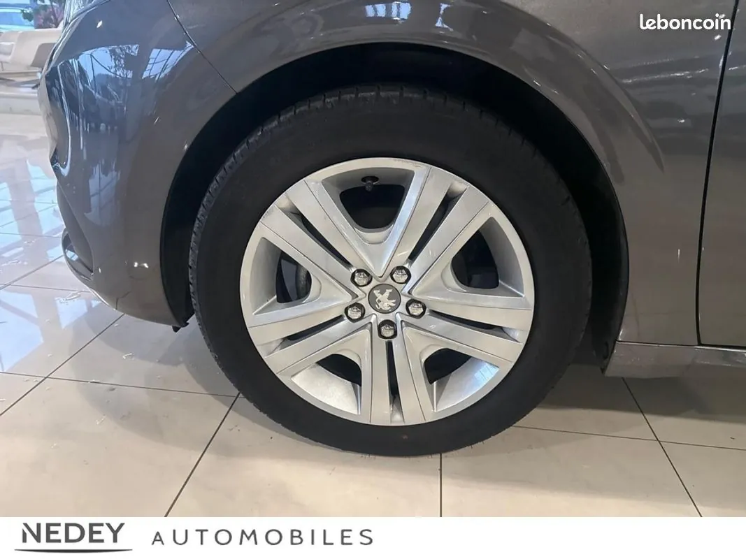 Peugeot 208 2018 photo 5
