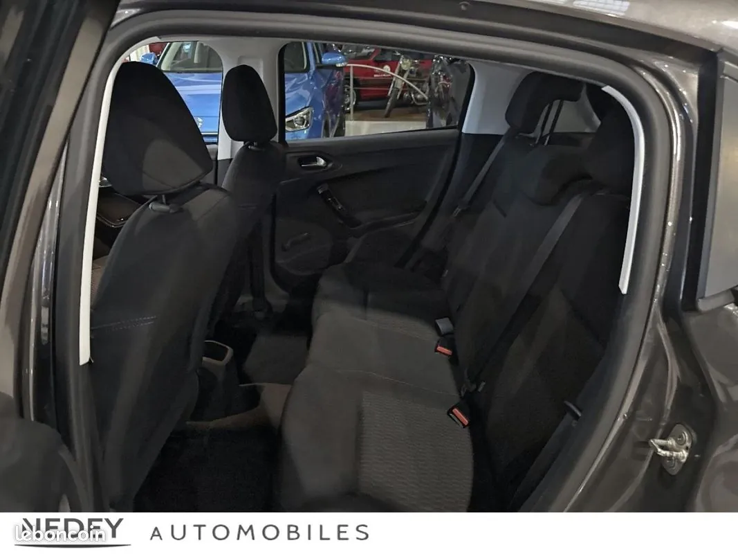 Peugeot 208 2018 photo 4