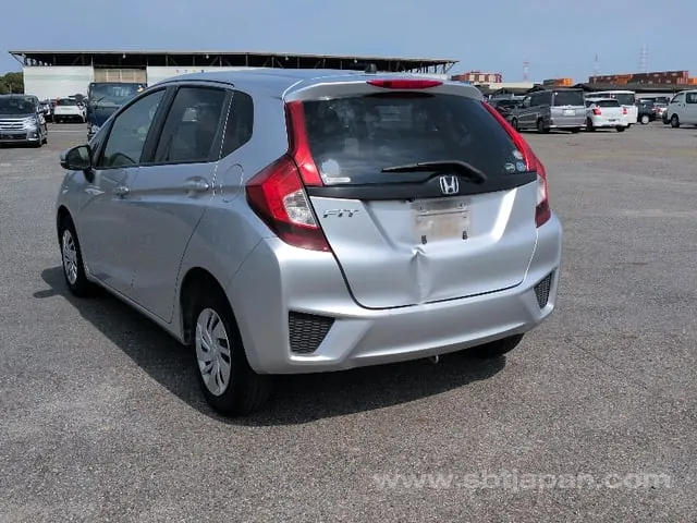 Honda Fit 2016 photo 3