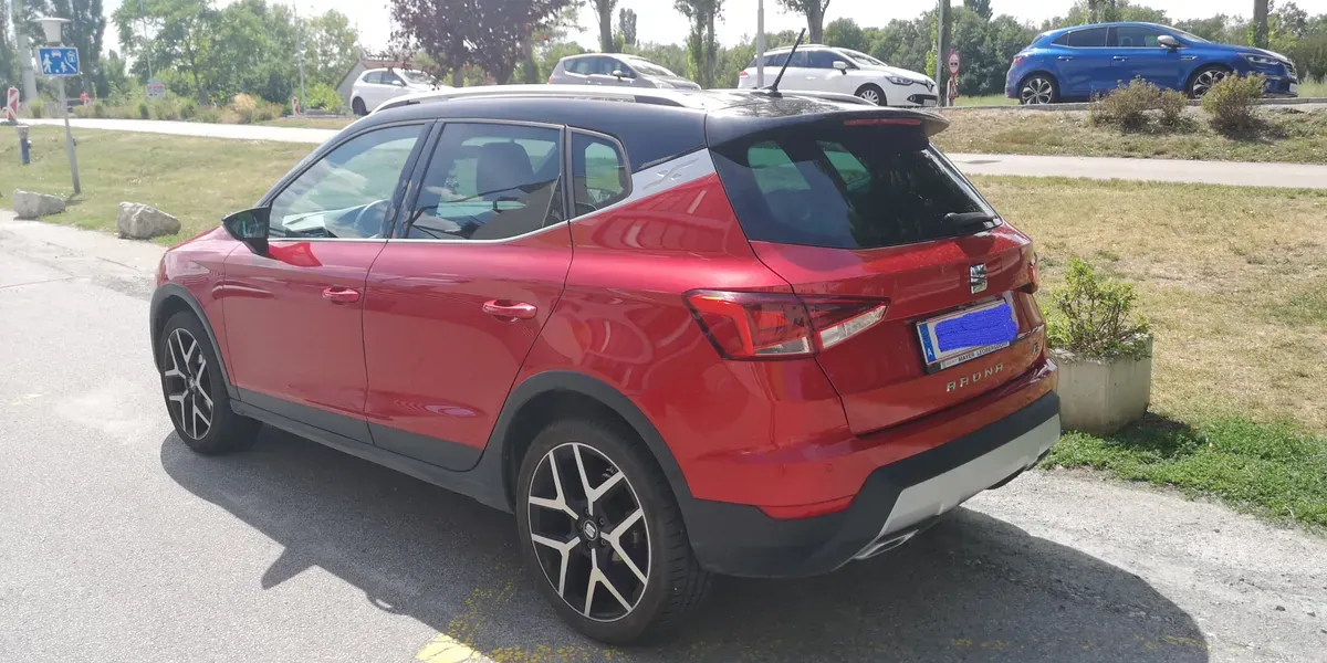 Seat Arona 2018 photo 3