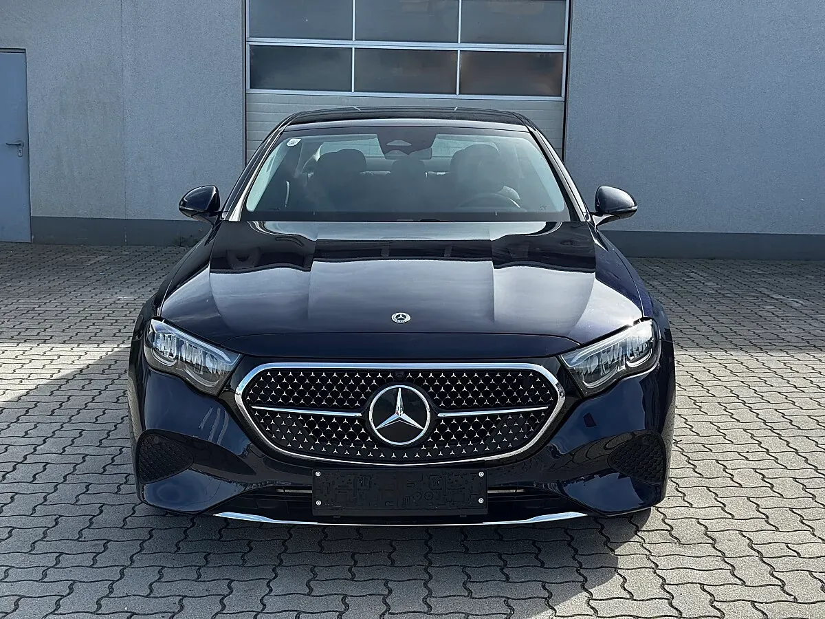 Mercedes-Benz E-Class 2023 photo 2