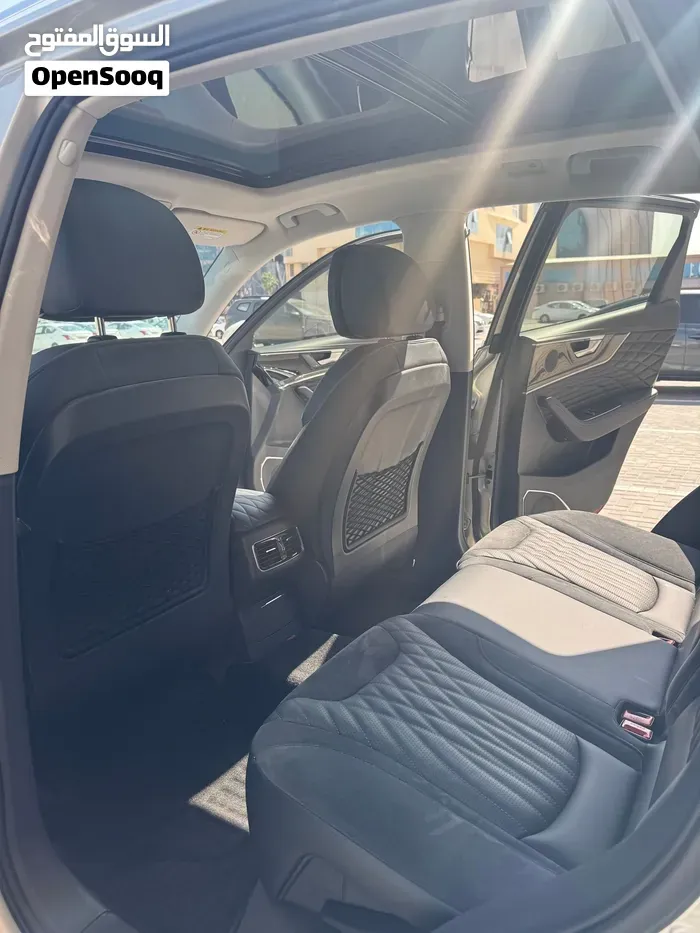 Hongqi Hs5 2024 photo 3