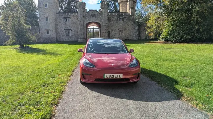 Tesla Model 3 2021 photo 3