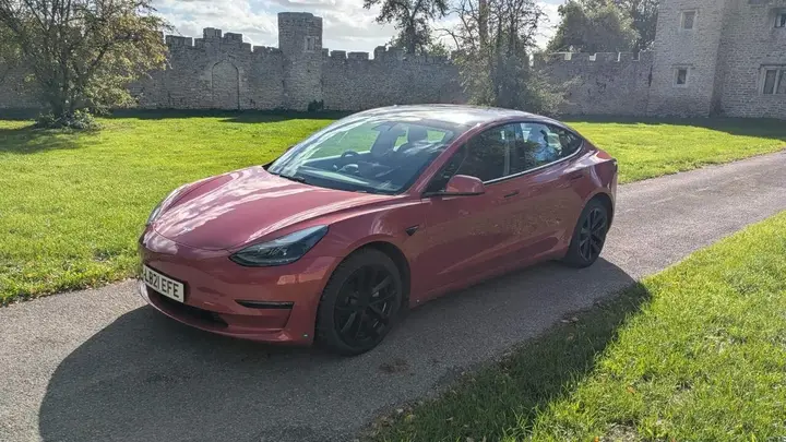 Tesla Model 3 2021 photo 2