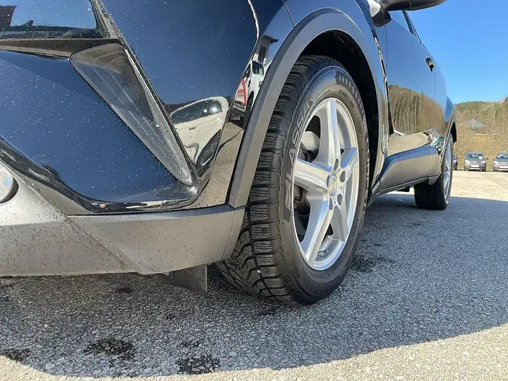 Toyota C-Hr 2017 photo 3