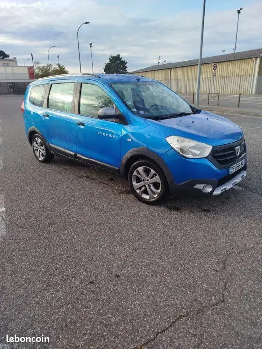 Dacia Lodgy 2015 photo 2
