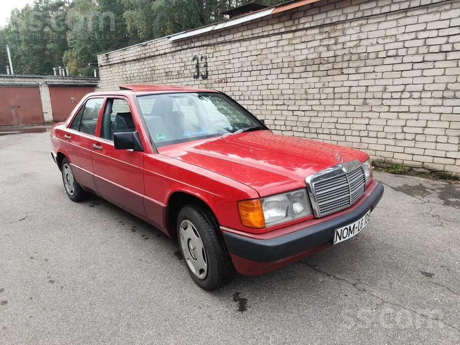 Mercedes-Benz 190E 1988 photo 2