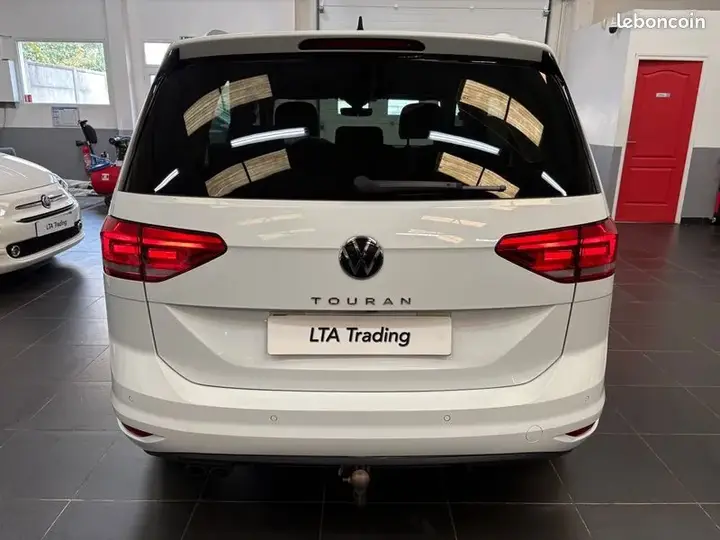Volkswagen Touran 2023 photo 4