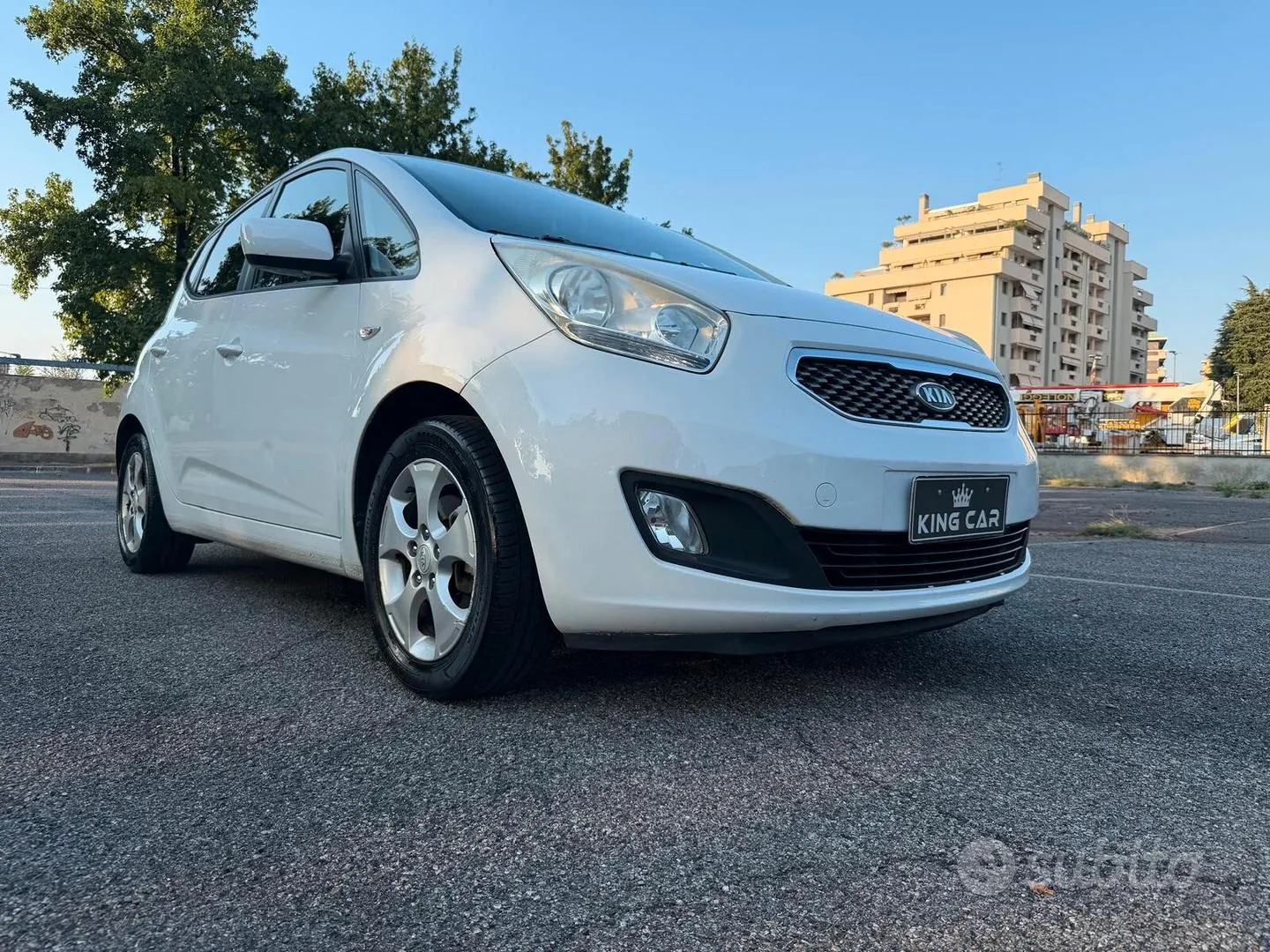Kia Venga 2010 photo 2