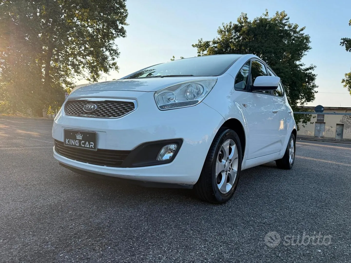 Kia Venga 2010 photo 3