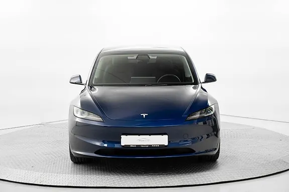 Tesla Model 3 2025 photo 3