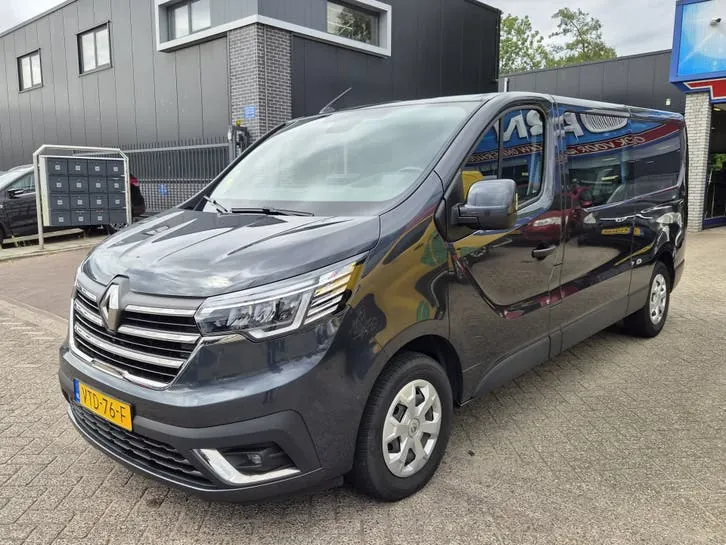 Renault Trafic 2023 photo 3