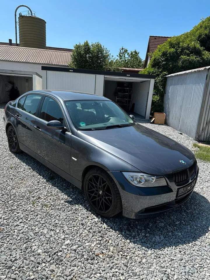 BMW E90
