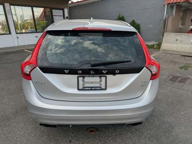 Volvo V60 2015 photo 3