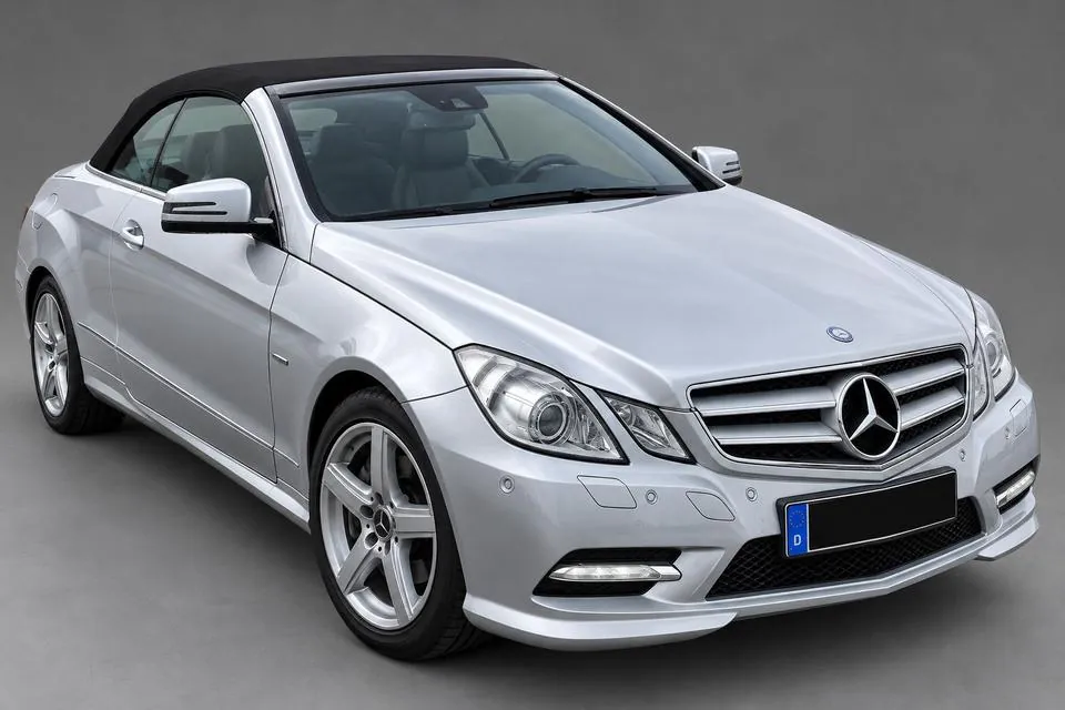 Mercedes-Benz E 200