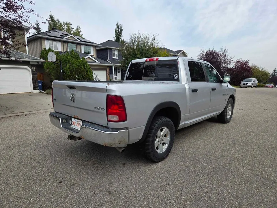 Dodge Ram 1500 2011 photo 4