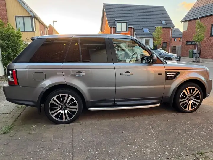 Land Rover Range Rover Sport 2012 photo 4