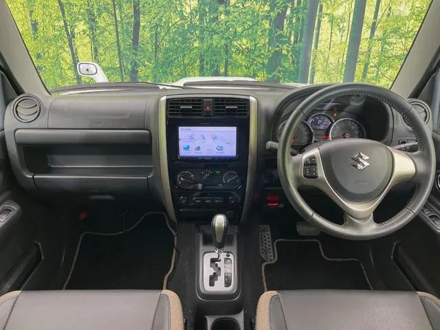 Suzuki Jimny 2017 photo 2