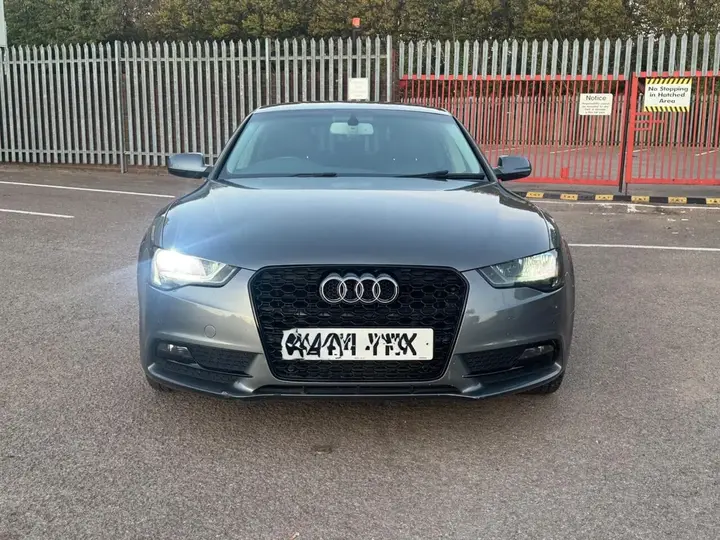 Audi A5 2014 photo 2