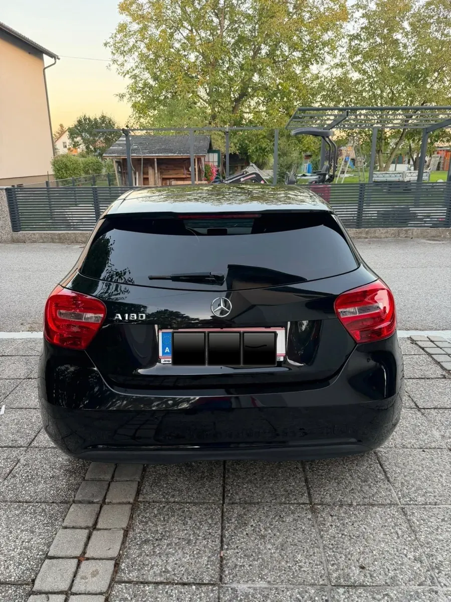 Mercedes-Benz A180 2014 photo 2