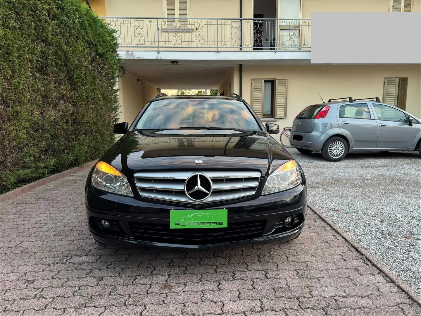 Mercedes-Benz C 2010 photo 3